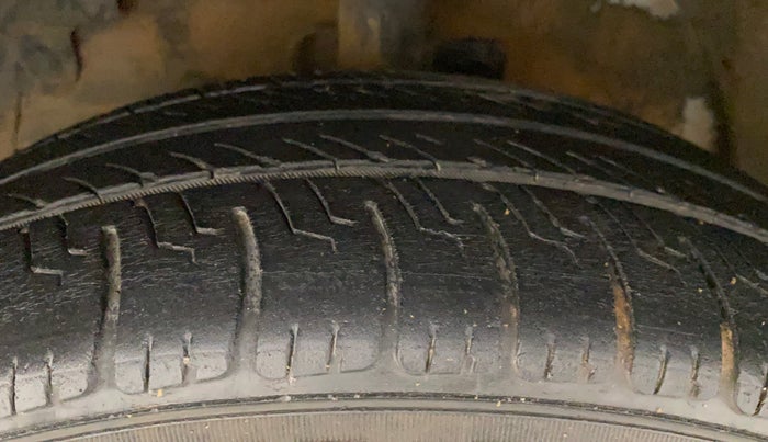2017 Tata Bolt XM QUADRAJET, Diesel, Manual, 1,05,437 km, Left Front Tyre Tread