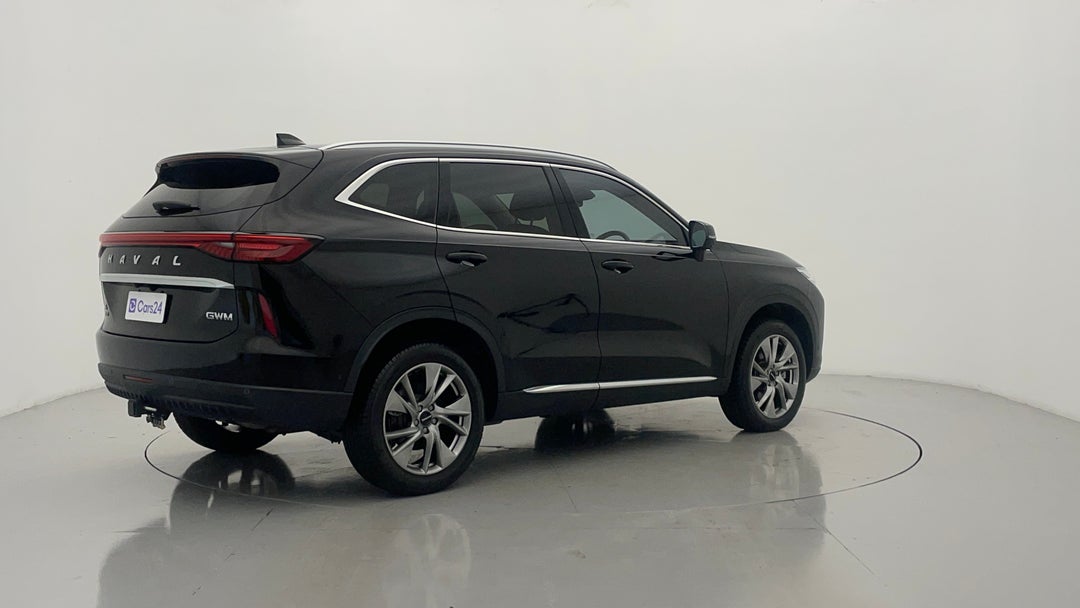 Right Back Diagonal (45- Degree) View