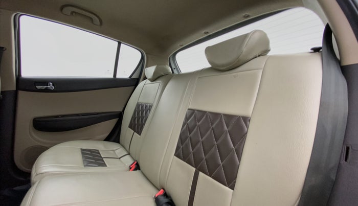2012 Hyundai i20 SPORTZ 1.2 VTVT, Petrol, Manual, Right Side Rear Door Cabin