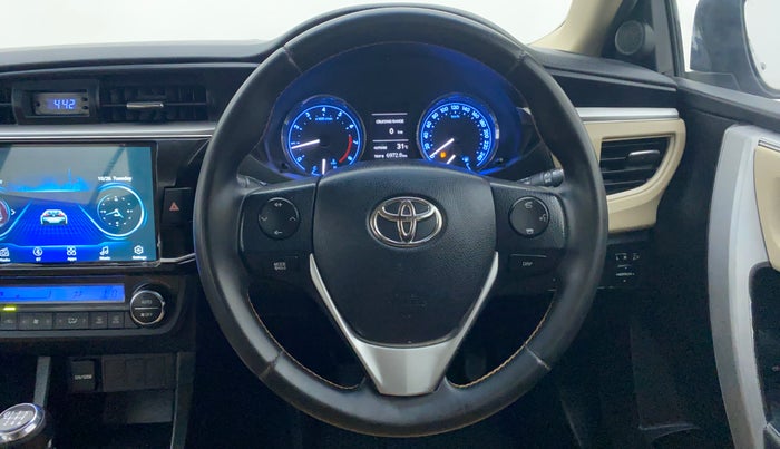 2015 Toyota Corolla Altis GL, Petrol, Manual, 79,321 km, Steering Wheel Close-up