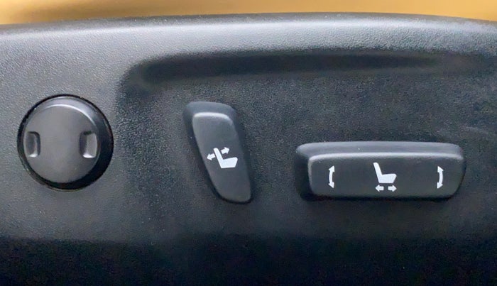 2015 Toyota Corolla Altis GL, Petrol, Manual, 79,321 km, Driver Side Adjustment Panel