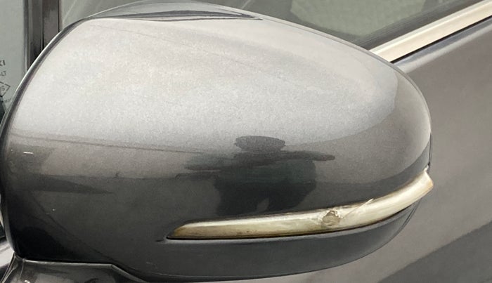 2018 Maruti S Cross ZETA 1.3 SHVS, Diesel, Manual, 40,875 km, Left rear-view mirror - Indicator light has minor damage