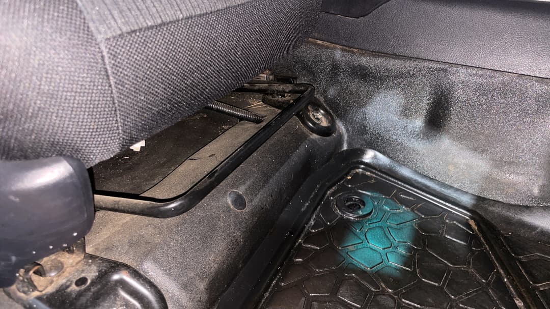 2022 Toyota Hilux Sr (4x4), Automatic, 99537 km, Drivers Side Adjustment Panel