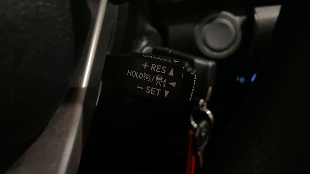 2022 Toyota Hilux Sr (4x4), Automatic, 99537 km, Cruise Control