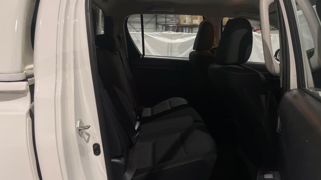2022 Toyota Hilux Sr (4x4), Automatic, 99537 km, Right Side Rear Door Cabin View