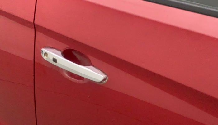 2017 Hyundai Creta SX PLUS 1.6 PETROL, Petrol, Manual, 20,273 km, Driver-side door - Minor scratches