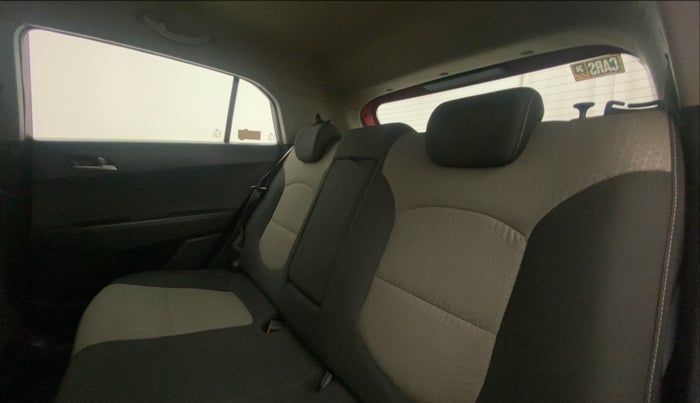 2017 Hyundai Creta SX PLUS 1.6 PETROL, Petrol, Manual, 20,273 km, Right Side Rear Door Cabin