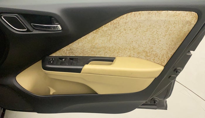2018 Honda City 1.5L I-VTEC V MT, Petrol, Manual, 17,716 km, Driver Side Door Panels Control