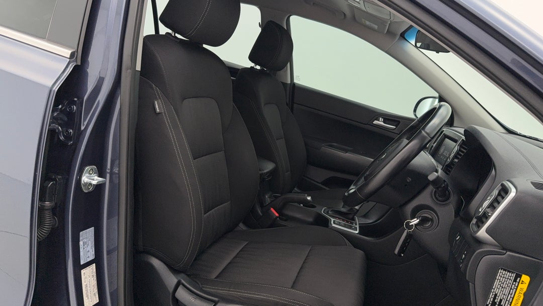 2017 Kia Sportage Si (FWD), Automatic, 109500 km, Right Side Front Door Cabin View