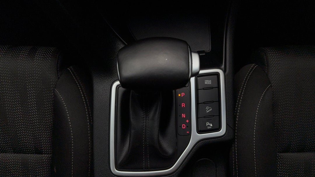 2017 Kia Sportage Si (FWD), Automatic, 109500 km, Gear Lever 