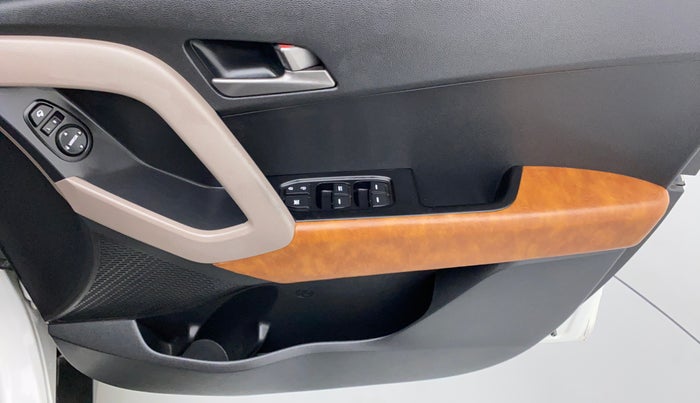 2017 Hyundai Creta 1.6 CRDI SX PLUS AUTO, Diesel, Automatic, 67,708 km, Driver Side Door Panels Control