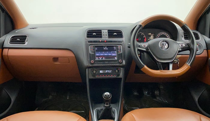 2017 Volkswagen Ameo HIGHLINE1.2L PLUS 16 ALLOY, Petrol, Manual, 92,170 km, Dashboard