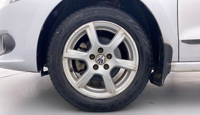 2013 Volkswagen Vento HIGHLINE PETROL, Petrol, Manual, 28,903 km, Left Front Wheel