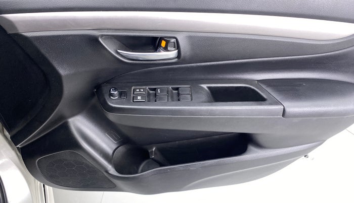 2017 Maruti Ciaz 1.4 S, Petrol, Manual, 33,792 km, Driver Side Door Panels Control