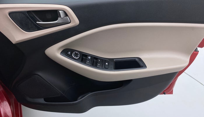 2017 Hyundai Elite i20 SPORTZ 1.2, Petrol, Manual, 56,054 km, Driver Side Door Panels Control