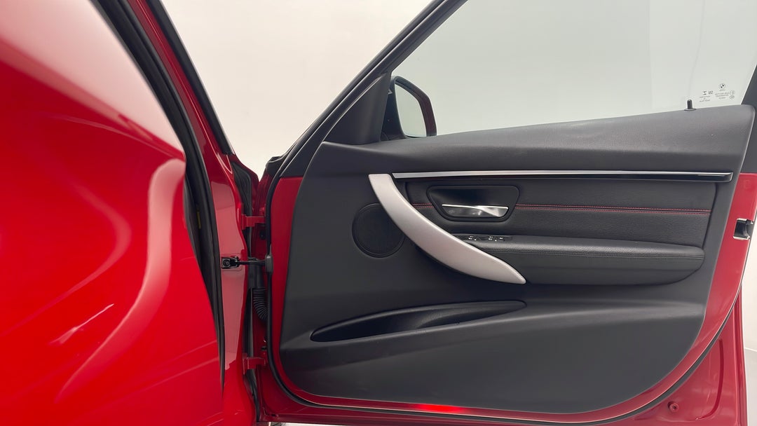 2017 BMW 3 30i Sport Line, Manual, 110750 km, Speaker View