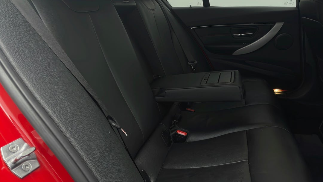 2017 BMW 3 30i Sport Line, Manual, 110750 km, Right Side Rear Door Cabin View