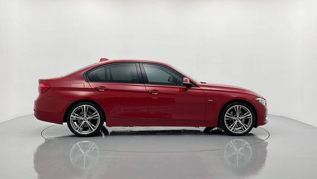 2017 BMW 3 30i Sport Line, Manual, 110750 km, Right Side View