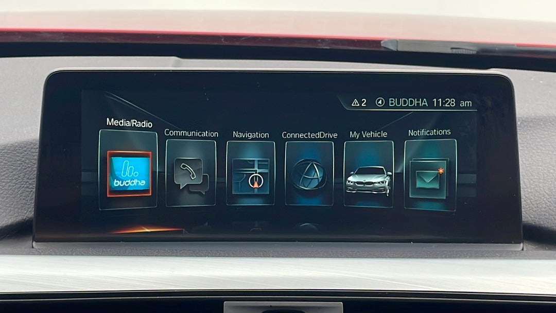 2017 BMW 3 30i Sport Line, Manual, 110750 km, Infotainment System