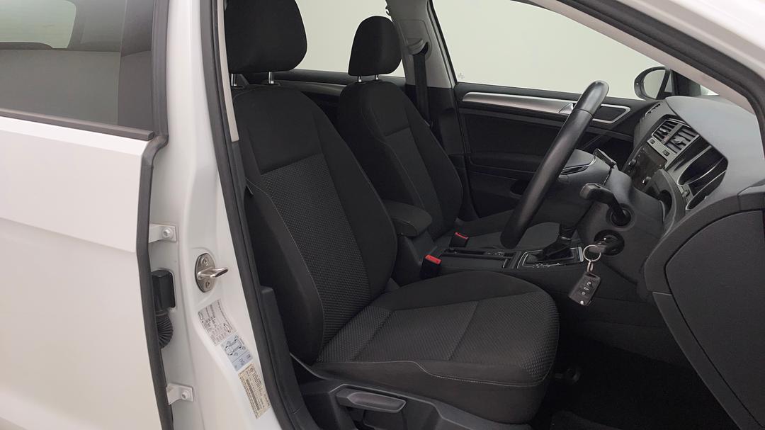 2018 Volkswagen Golf 110 Tsi Trendline, Automatic, 108319 km, Right Side Front Door Cabin View