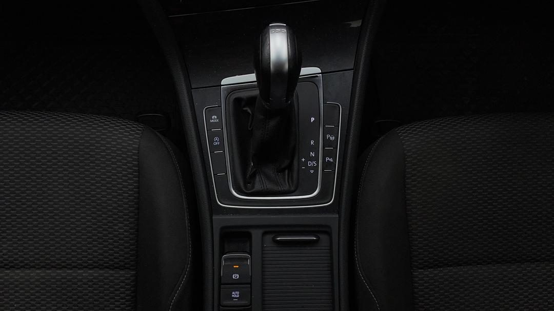 2018 Volkswagen Golf 110 Tsi Trendline, Automatic, 108319 km, Gear Lever 