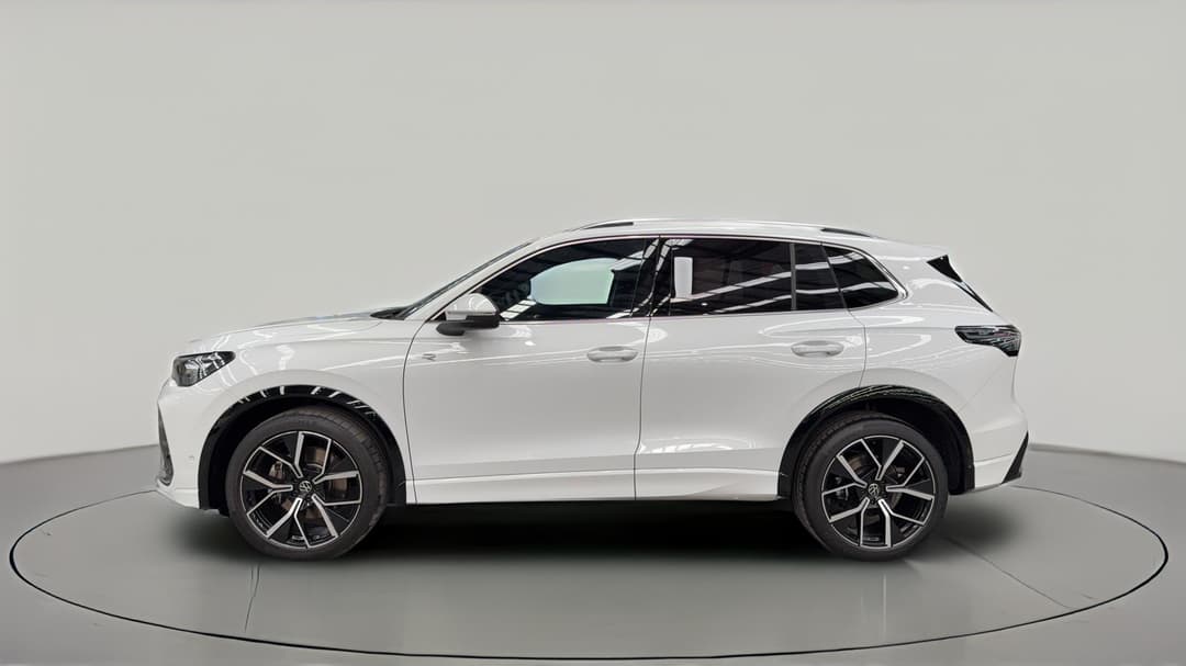 2025 Volkswagen Tiguan 195tsi R-line, Automatic, 19402 km, Left Side View