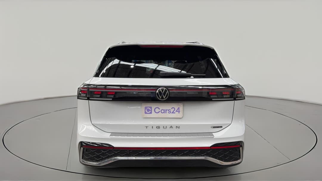 2025 Volkswagen Tiguan 195tsi R-line, Automatic, 19402 km, Back/Rear View