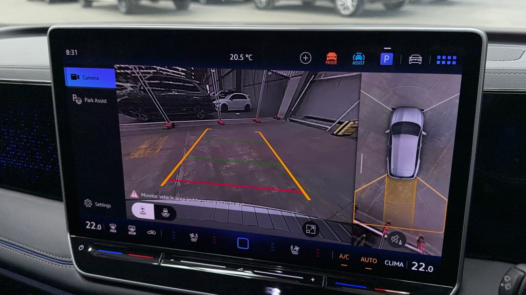 2025 Volkswagen Tiguan 195tsi R-line, Automatic, 19402 km, Parking Camera