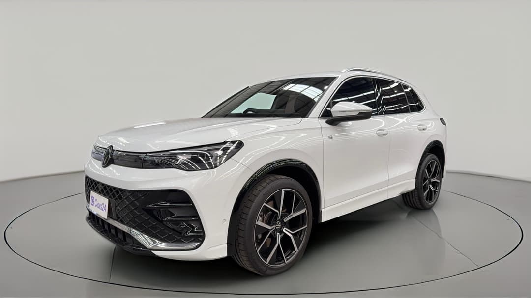 2025 Volkswagen Tiguan 195tsi R-line, Automatic, 19402 km, Left Front Diagonal (45- Degree) View