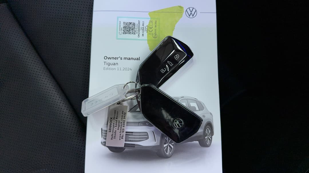 2025 Volkswagen Tiguan 195tsi R-line, Automatic, 19402 km, Key Close-up
