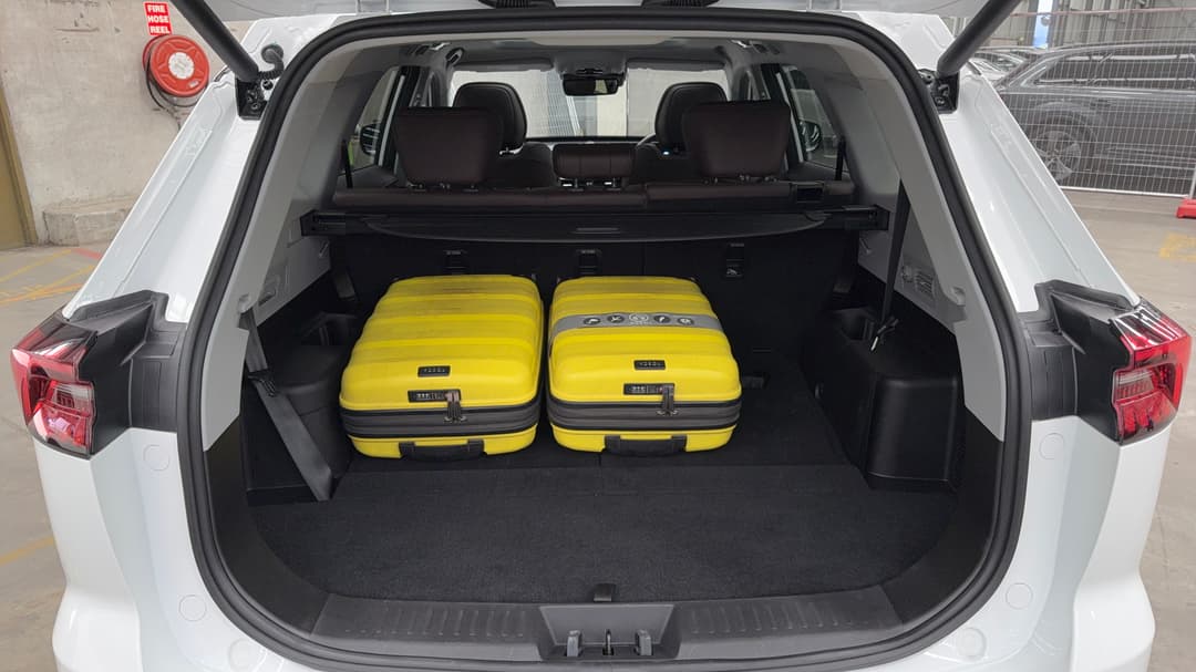 2025 Chery Tiggo 8 Pro Max Ultimate AWD, Automatic, 3642 km, Boot Inside View with Luggage