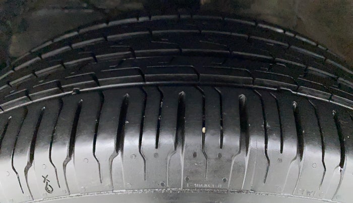 2016 Maruti Baleno ALPHA 1.2 K12, Petrol, Manual, 54,512 km, Left Front Tyre Tread