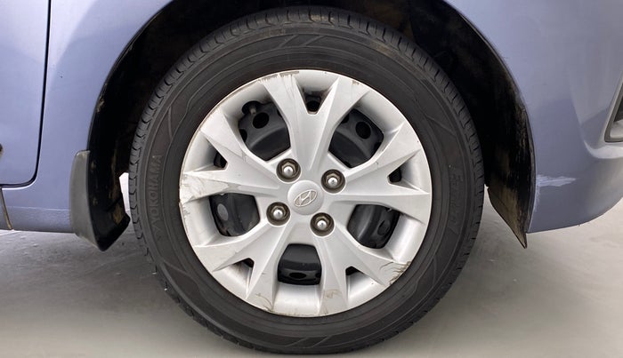 2016 Hyundai Grand i10 SPORTZ 1.2 KAPPA VTVT, Petrol, Manual, 31,839 km, Right Front Wheel
