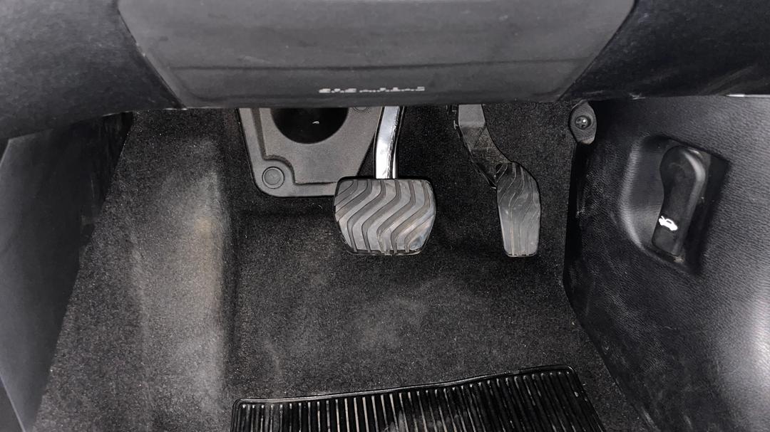2024 Mitsubishi Outlander Es 5 Seat (2WD), Automatic, 50888 km, Pedals and Footmat