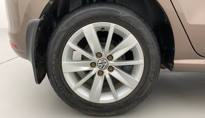 2016 Volkswagen Polo HIGHLINE1.2L, Petrol, Manual, 33,478 km, Right Rear Wheel