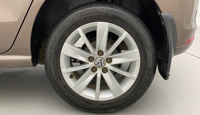 2016 Volkswagen Polo HIGHLINE1.2L, Petrol, Manual, 33,478 km, Left Rear Wheel