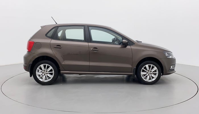 2016 Volkswagen Polo HIGHLINE1.2L, Petrol, Manual, 33,478 km, Right Side View