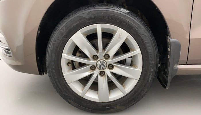 2016 Volkswagen Polo HIGHLINE1.2L, Petrol, Manual, 33,478 km, Left Front Wheel