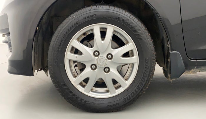 2012 Honda Brio V MT, Petrol, Manual, 70,175 km, Left Front Wheel