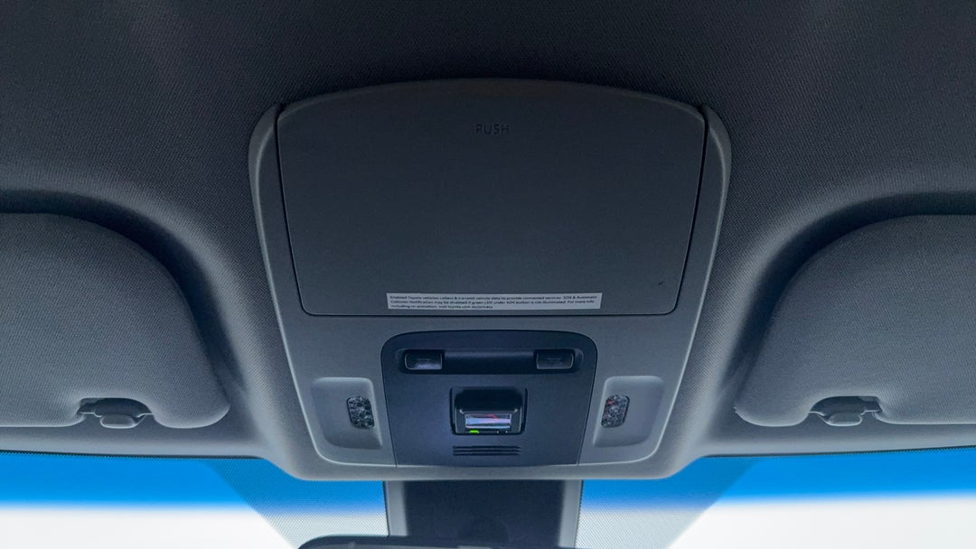 On-Roof Controls/Sunglass holder