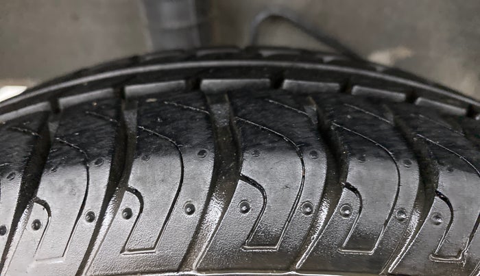 2015 Datsun Go T, Petrol, Manual, 14,922 km, Right Rear Tyre Tread