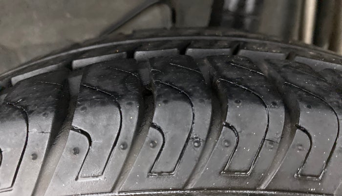 2015 Datsun Go T, Petrol, Manual, 14,922 km, Left Rear Tyre Tread