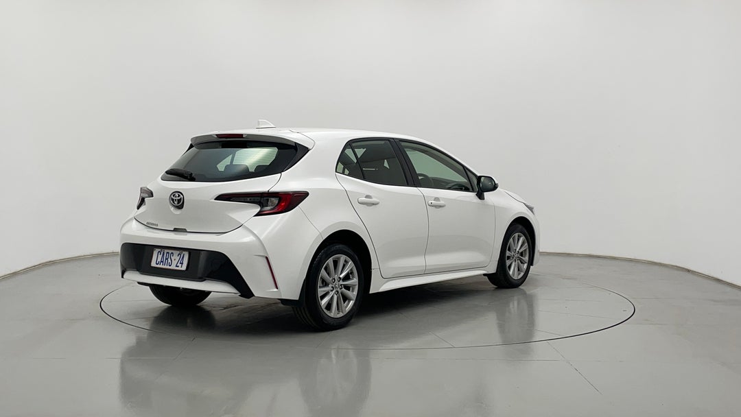 Right Back Diagonal (45- Degree) View