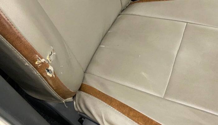 2011 Maruti Swift LXI, Petrol, Manual, 78,858 km, Driver seat - Cover slightly torn