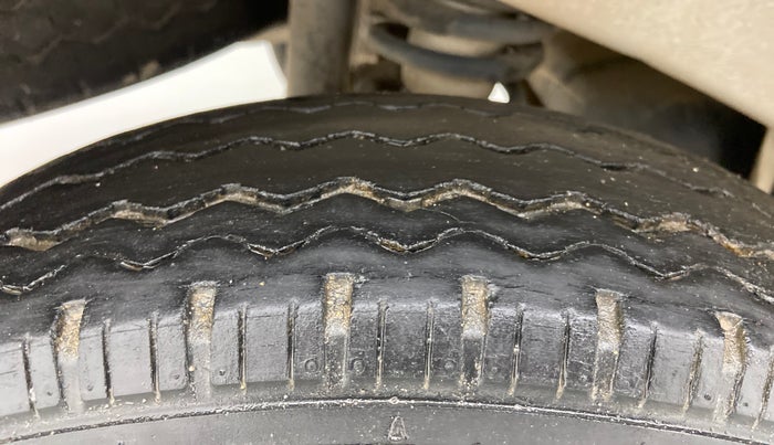 2018 Maruti Eeco 5 STR WITH A/C+HTR, Petrol, Manual, 28,945 km, Right Rear Tyre Tread