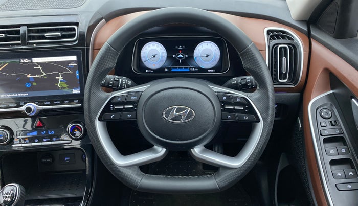 2021 Hyundai ALCAZAR 2.0 SIGNATURE MT 6STR, Petrol, Manual, 13,405 km, Steering Wheel Close Up