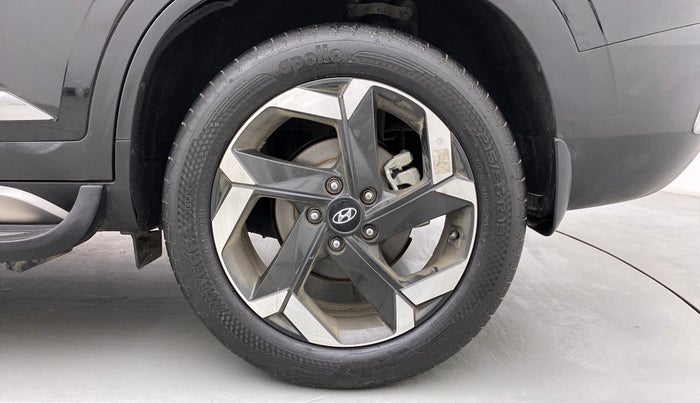 2021 Hyundai ALCAZAR 2.0 SIGNATURE MT 6STR, Petrol, Manual, 13,405 km, Left Rear Wheel