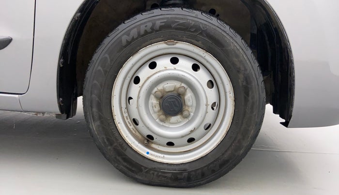 2017 Maruti Wagon R 1.0 LXI CNG, CNG, Manual, 59,624 km, Right Front Wheel