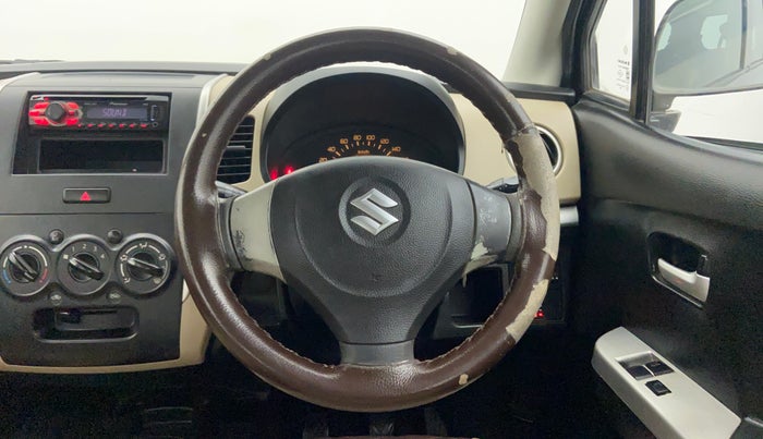 2017 Maruti Wagon R 1.0 LXI CNG, CNG, Manual, 59,624 km, Steering wheel - Steering cover is minor torn