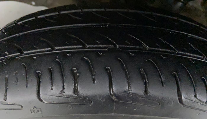 2017 Maruti Wagon R 1.0 LXI CNG, CNG, Manual, 59,624 km, Right Rear Tyre Tread